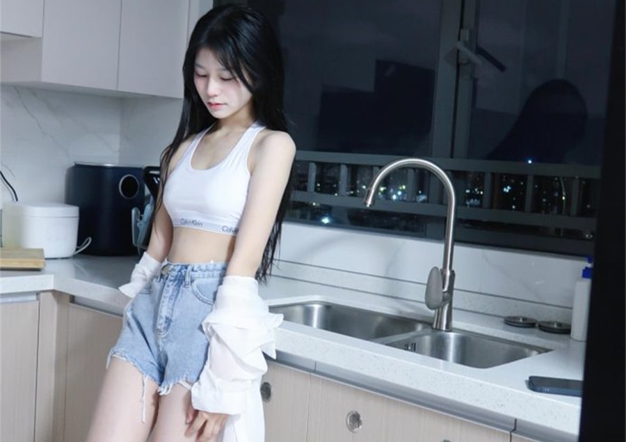 陈不凡超甜微密精选图片全览,糖果女神强势崛起!