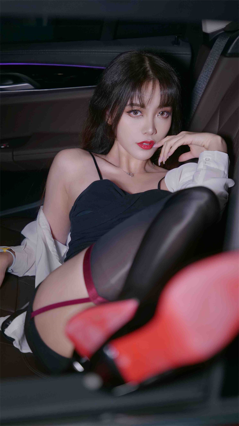 陈妮妮图片合集分享,她的微密付费内容是什么