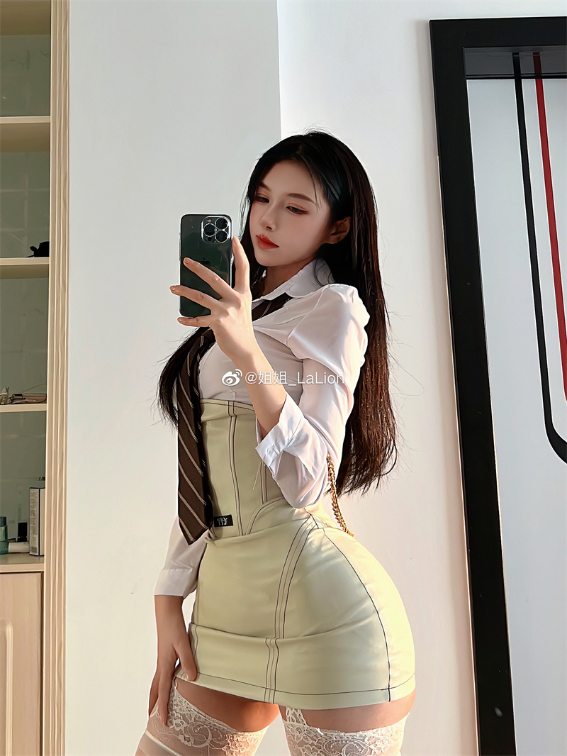 姐姐Lalion微密圈图片及视频资源免费分享