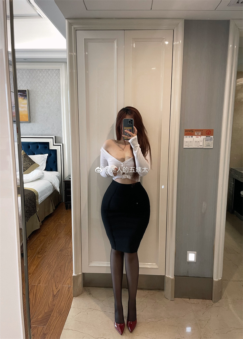 迷人的五姨太微密weme圈美图资源赏析