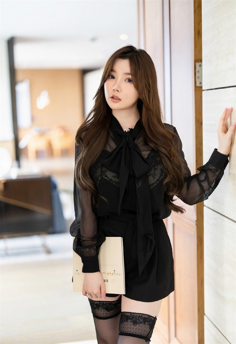 糯美子所有图片分享,享受极致的视觉体验