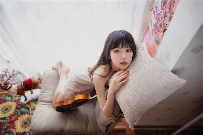 微博当红博主Shika小鹿鹿图集分享，她有黑历史吗？