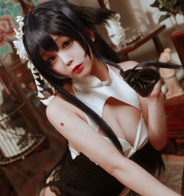 日奈娇旗袍，三款旗袍摄影作品赏析