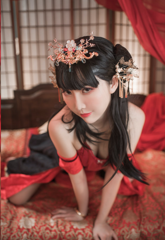 面饼仙儿cos逸仙，超美中式风格作品赏析