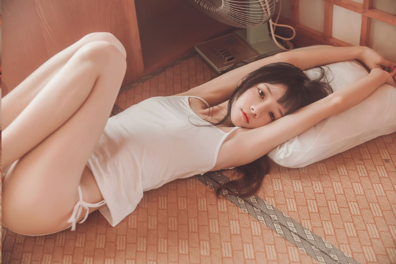 桜桃喵小背心换水手服,精品cos摄影作品赏析插图3 桜桃喵小背心换水手服,精品cos摄影作品赏析