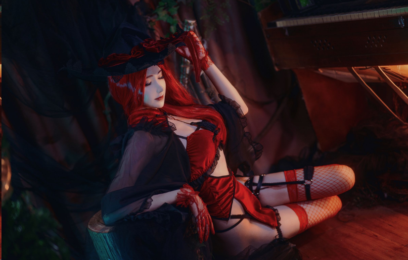 南桃momoko《红女巫》精品cos摄影赏析插图2 南桃momoko《红女巫》精品cos摄影赏析