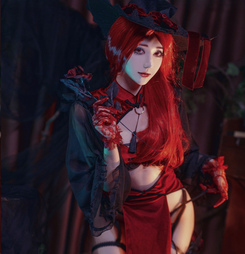南桃momoko《红女巫》精品cos摄影赏析插图3 南桃momoko《红女巫》精品cos摄影赏析