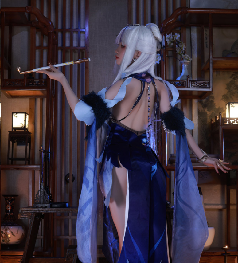 水淼aqua的第132期作品《凝光》赏析