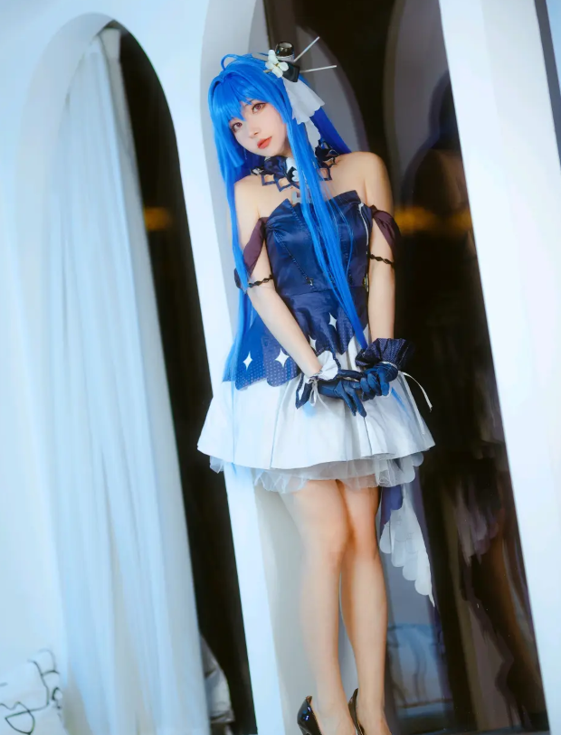 是三不是世w第19期作品《Nikke胜利女神· 海伦娜捆绑》赏析预览