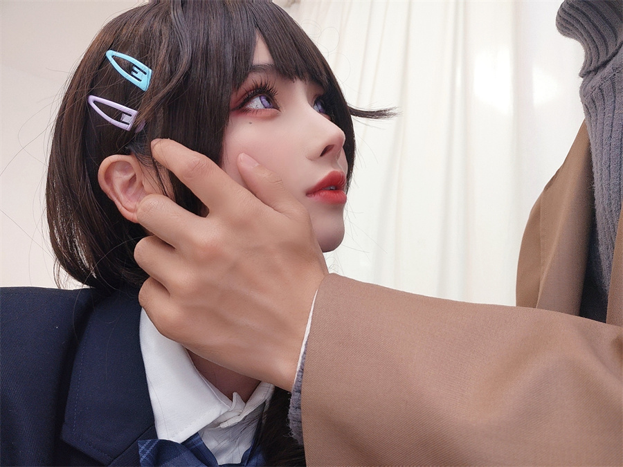 【震撼登场】rioko凉凉子的牛头人系列作品带你领略COS界的绝美与惊喜！