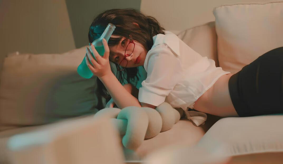 yuuhui玉汇《宿醉》：情感交响曲，醉心回忆！