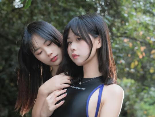 萌芽儿o0《百合竞技泳衣》作品赏析：清新甜蜜，让夏日更闪耀！