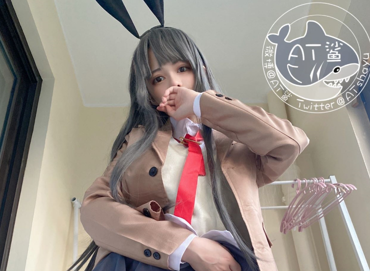 AT鲨小姐姐cos《妹麻衣学姐》：可爱与性感的完美结合！