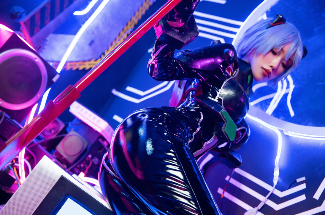 eliza喵喵小姐姐cos《绫波丽》完美还原,28p作品赏析插图3 eliza喵喵小姐姐cos《绫波丽》完美还原,28p作品赏析