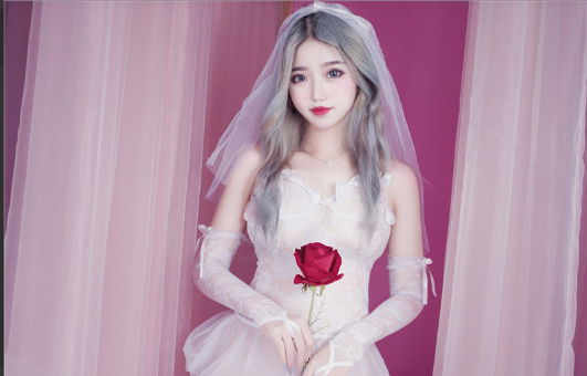 eloise软软《入水蕾丝》作品赏析