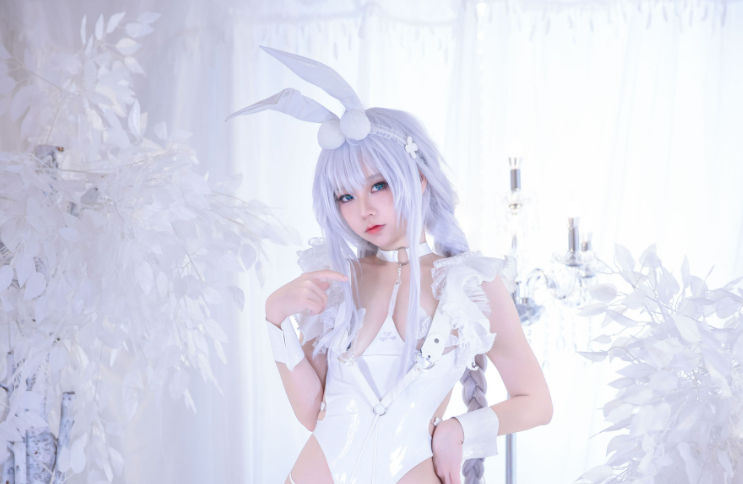 G44不会受伤《恶毒》：小姐姐的奇幻冒险之旅！