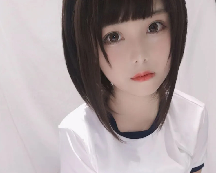 蜜汁猫裘《体操服》，小姐姐的可爱体操服作品，展现灵动与活力！