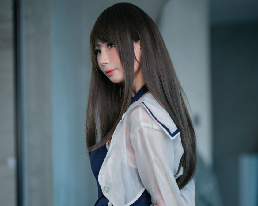 西园寺南歌《竞泳史莱姆》作品赏析：穿越水中的竞技奇观！