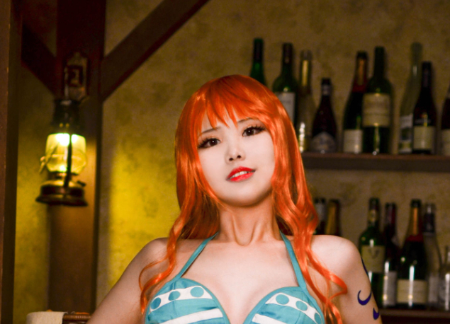 魅力满满的kaya萱《娜美》cosplay,让你仿佛置身于《ONE PIECE》世界!插图2 魅力满满的kaya萱《娜美》cosplay,让你仿佛置身于《ONE PIECE》世界!