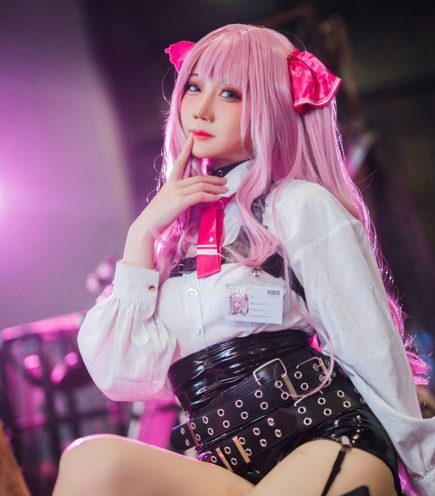 焖焖碳崭露头角：《胜利女神：妮姬》角色扮演火爆全场！