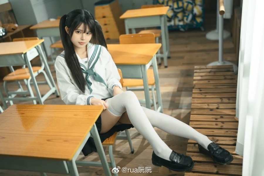 rua阮阮 授课中,超赞的coser小姐姐