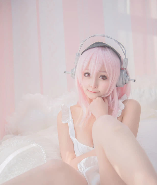 三刀刀miido Cosplay 性感超级索尼子，让你目眩神摇