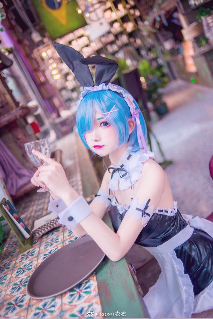 Coser衣衣在《Re:Zero》中 COS 蕾姆,变身美丽迷人的女仆 Coser衣衣在《Re:Zero》中 COS 蕾姆,变身美丽迷人的女仆