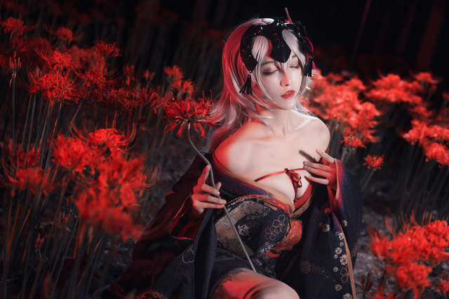 铁板烧鬼舞w_COS 圣女贞德,鲜花炫乳极具诱惑 铁板烧鬼舞w_COS 圣女贞德,鲜花炫乳极具诱惑