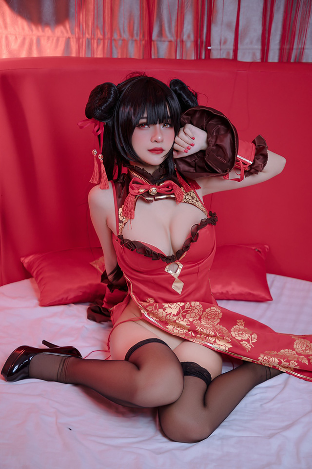 coser@Azami 化身“邪恶女”时崎狂三,性感迷人 coser@Azami 化身“邪恶女”时崎狂三,性感迷人