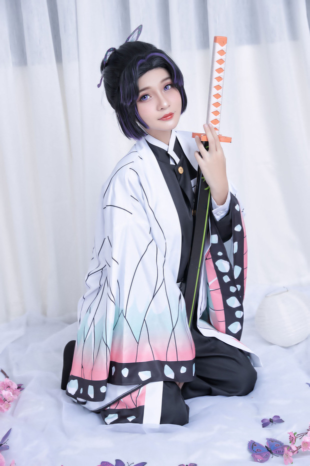 coser@Azami 演绎《鬼灭之刃》中的蝴蝶忍Shinobu,性感美丽 coser@Azami 演绎《鬼灭之刃》中的蝴蝶忍Shinobu,性感美丽