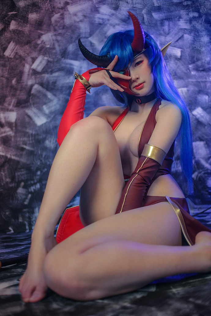 韩国 coser Doremi 变身《仙境传说RO》中的艾斯恩魔女 Zealotus 韩国 coser Doremi 变身《仙境传说RO》中的艾斯恩魔女 Zealotus