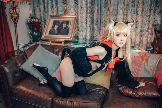 阿包也是兔娘 cos 作品 | 阿包也是兔娘 cos“小猫咪”，性感迷人