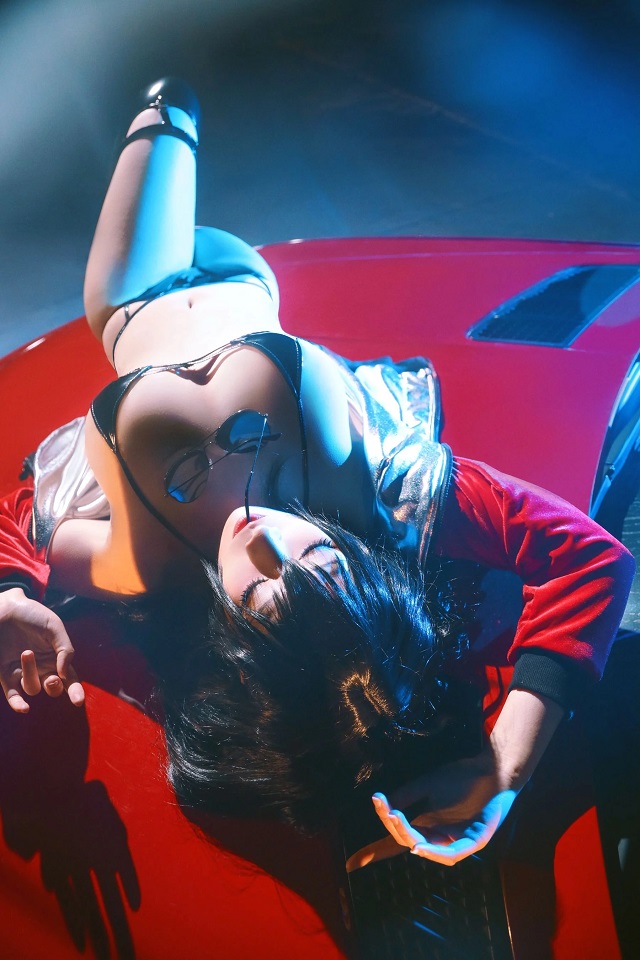 念念_D@碧蓝航线cos图集 | 念念_D cos“超级跑车版”大凤