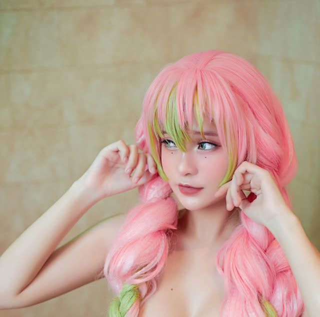 Azami@鬼灭之刃cos图集 | Azami COS甘露寺蜜璃，可爱迷人