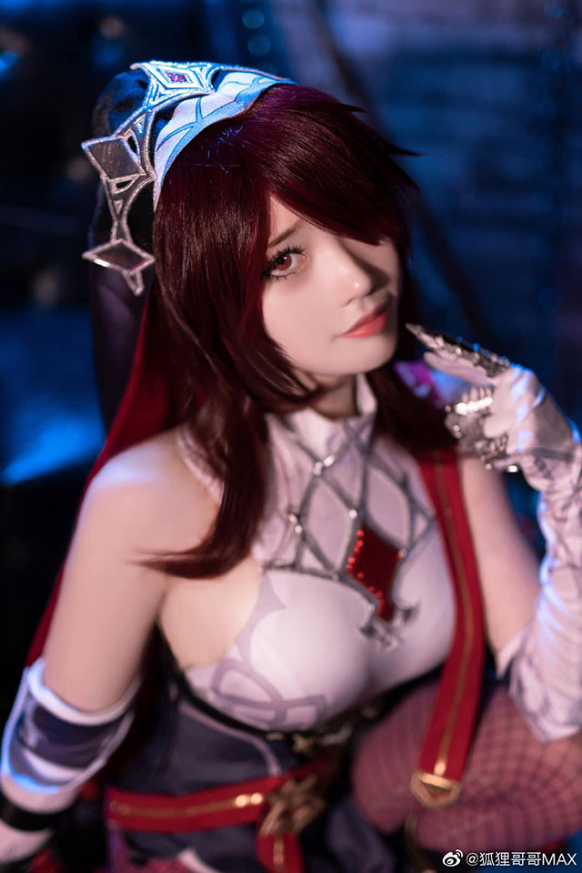 狐狸哥哥MAX cos作品 | 狐狸哥哥MAX在《原神》cos罗莎莉亚修女