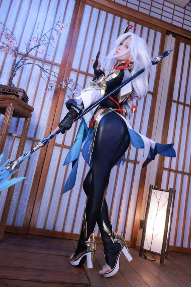 水淼aqua_cos申鹤 | 水淼aqua在《原神》化身“流鼻血版”申鹤 水淼aqua_cos申鹤 | 水淼aqua在《原神》化身“流鼻血版”申鹤