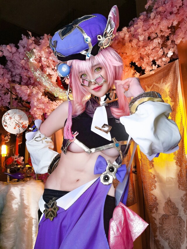coser@WifeKirei在《原神》cos多莉,过于性感而受批评 coser@WifeKirei在《原神》cos多莉,过于性感而受批评