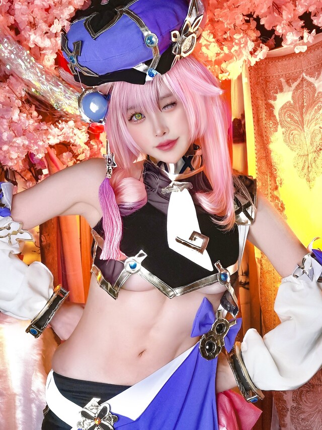 coser@WifeKirei在《原神》cos多莉,过于性感而受批评 coser@WifeKirei在《原神》cos多莉,过于性感而受批评
