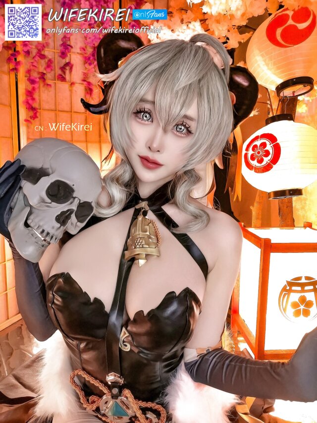coser@WifeKirei在《原神》cos多莉,过于性感而受批评 coser@WifeKirei在《原神》cos多莉,过于性感而受批评