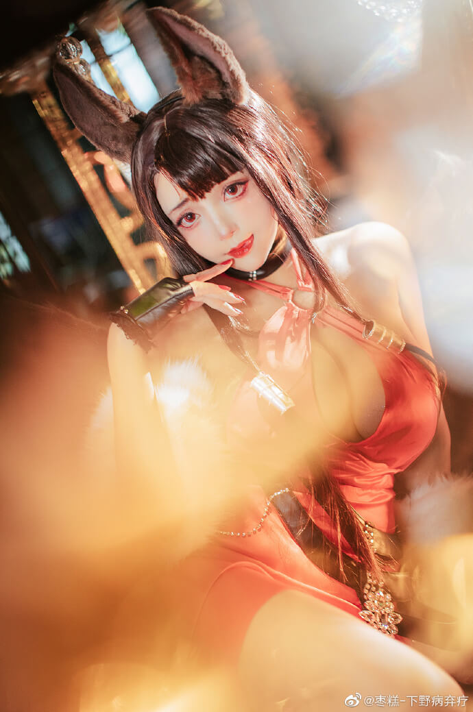 coser@枣糕_下野病弃疗在《碧蓝航线》cos赤城，性感美丽