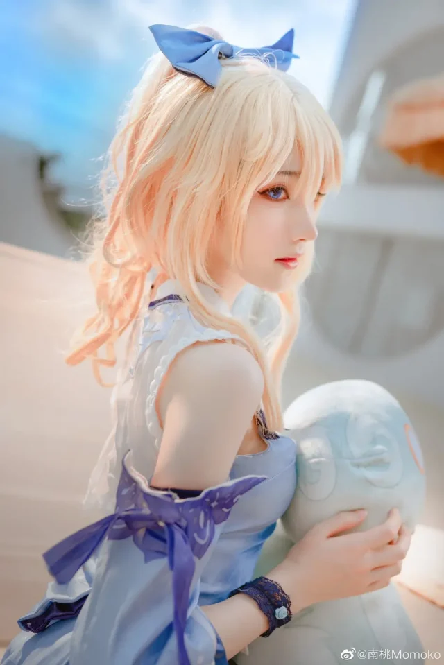 南桃Momoko cos作品 | 南桃Momoko在《原神》cos琴，美丽迷人