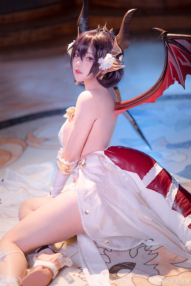 黑龙贯通cos作品 | 黑龙贯通在《碧蓝幻想》cos“龙姬 ”古蕾娅 黑龙贯通cos作品 | 黑龙贯通在《碧蓝幻想》cos“龙姬 ”古蕾娅