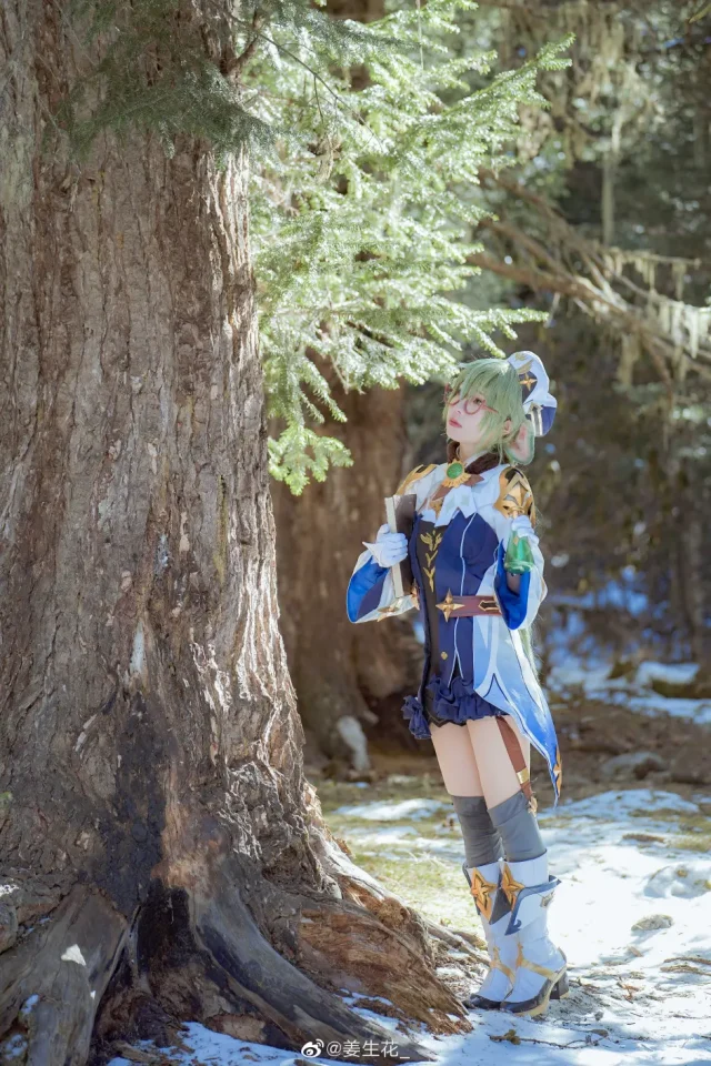 姜生花cos作品 | 姜生花在《原神》cos砂糖，纯真可爱