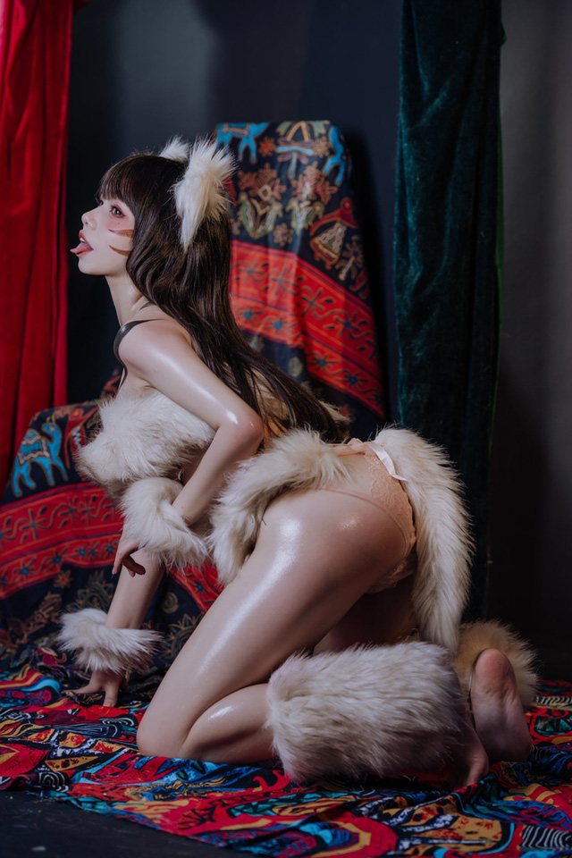 coser@七月喵子化身可爱的“熊孩子”，美丽迷人