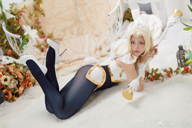 coser@Cien恩恩在《英雄联盟》化身“光辉女郎” 拉克丝，性感美丽