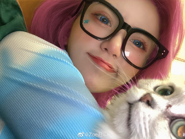 coser@Zoe赶紧在《英雄联盟》化身“星籁歌姬”萨勒芬妮 coser@Zoe赶紧在《英雄联盟》化身“星籁歌姬”萨勒芬妮