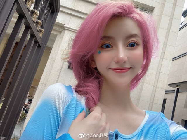 coser@Zoe赶紧在《英雄联盟》化身“星籁歌姬”萨勒芬妮 coser@Zoe赶紧在《英雄联盟》化身“星籁歌姬”萨勒芬妮