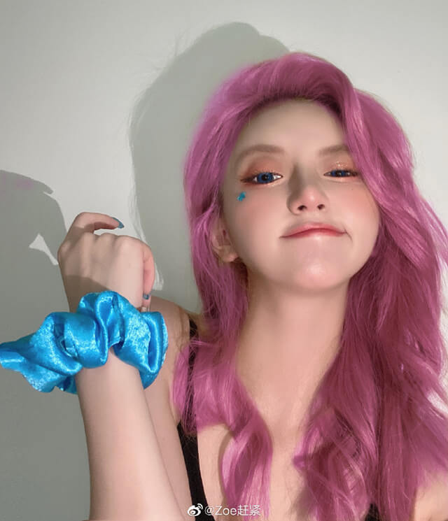 coser@Zoe赶紧在《英雄联盟》化身“星籁歌姬”萨勒芬妮 coser@Zoe赶紧在《英雄联盟》化身“星籁歌姬”萨勒芬妮