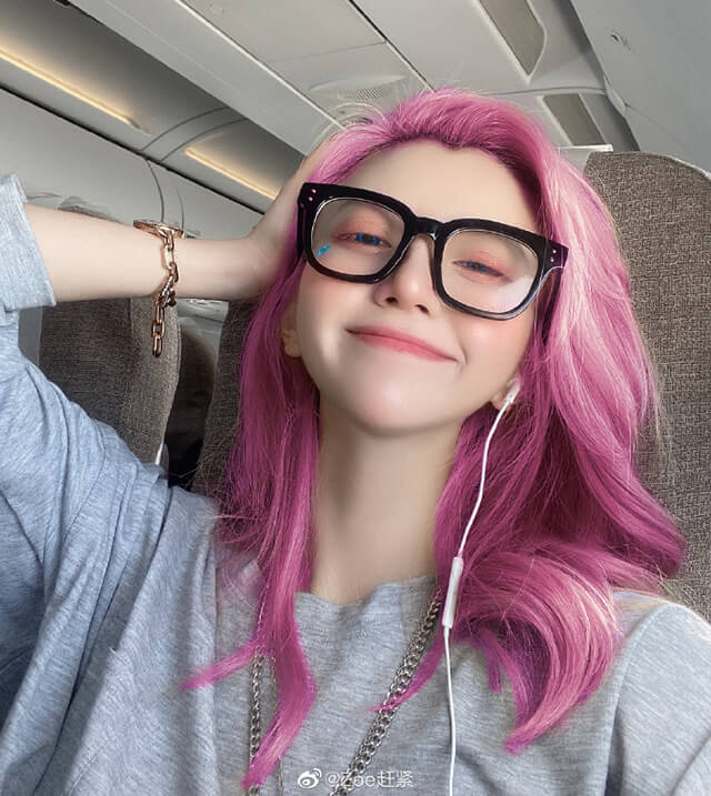 coser@Zoe赶紧在《英雄联盟》化身“星籁歌姬”萨勒芬妮 coser@Zoe赶紧在《英雄联盟》化身“星籁歌姬”萨勒芬妮