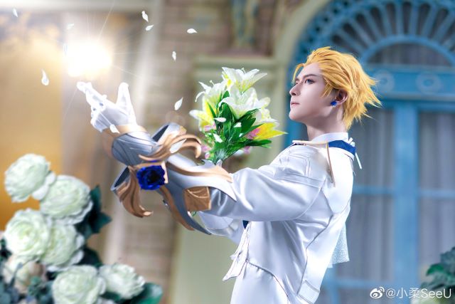 《英雄联盟》:小柔SeeU和W小小白W的“水晶玫瑰”情侣cosplay 《英雄联盟》:小柔SeeU和W小小白W的“水晶玫瑰”情侣cosplay